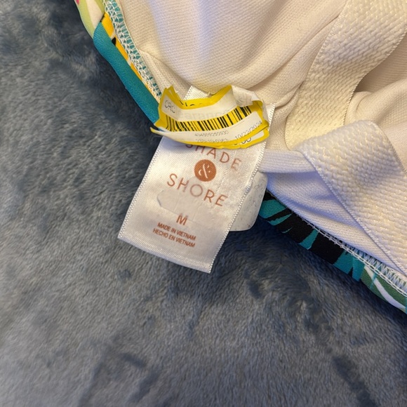 Shade and Shore Tropical Print One-Piece Swimsuit Size Medium - Picture 6 of 9